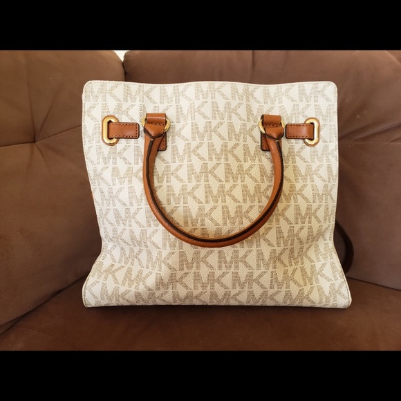 ❌SOLD❌Michael Kors large Hamilton white monogram - Picture 6 of 6